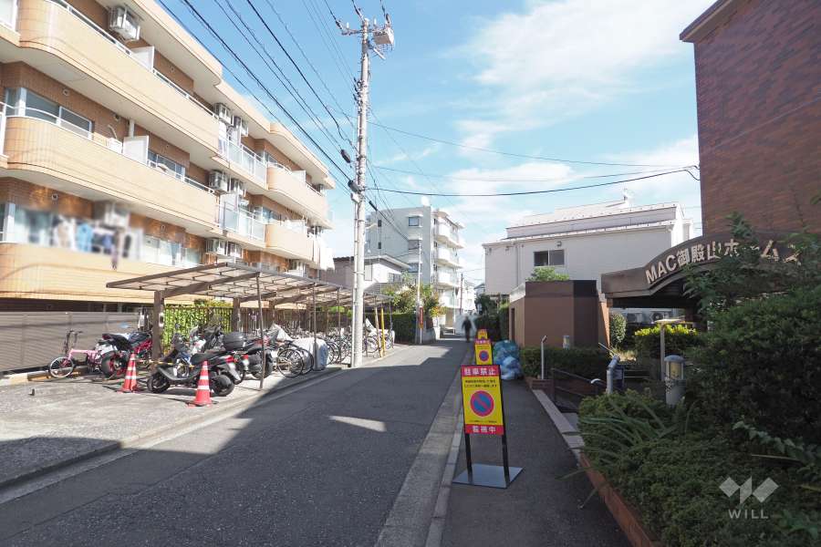 敷地北側の前面道路　