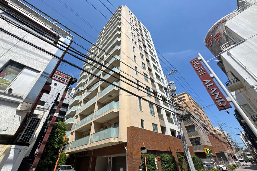 サンウッド吉祥寺フラッツの外観（南東側から）