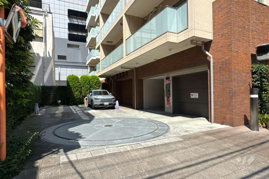 駐車場の出入り口