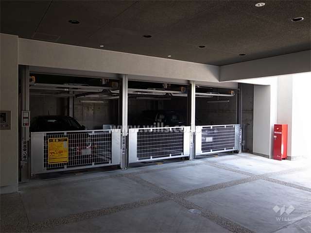 敷地内駐車場（屋内機械式）