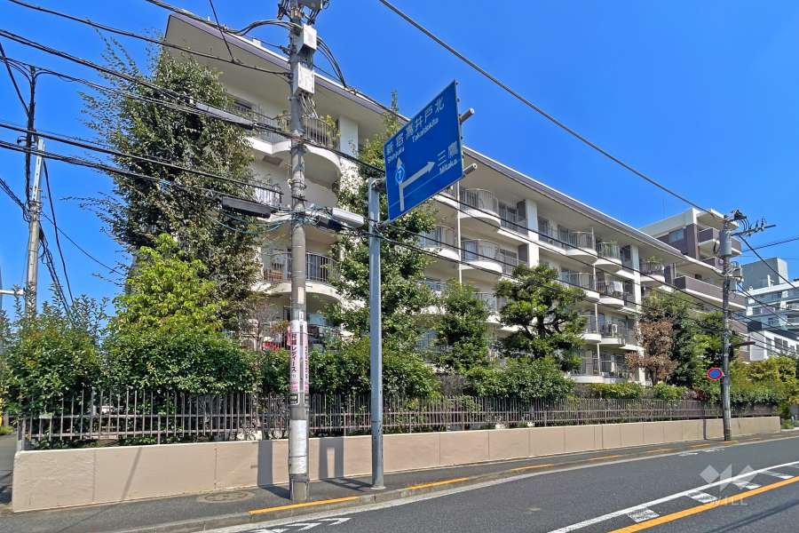 エステート吉祥寺の外観（南西側から）