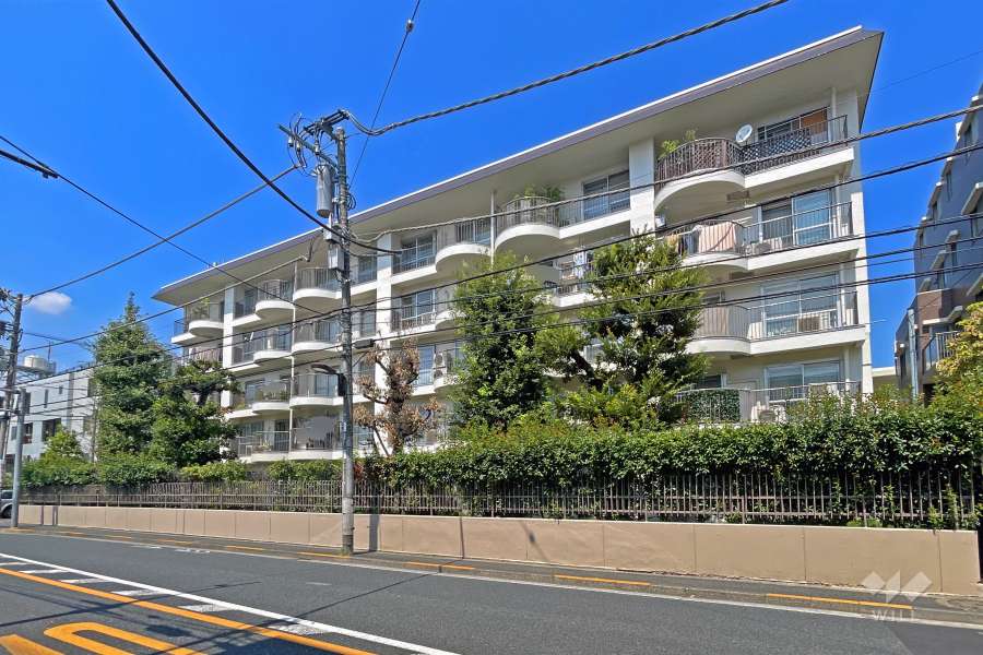 エステート吉祥寺の外観（南東側から）