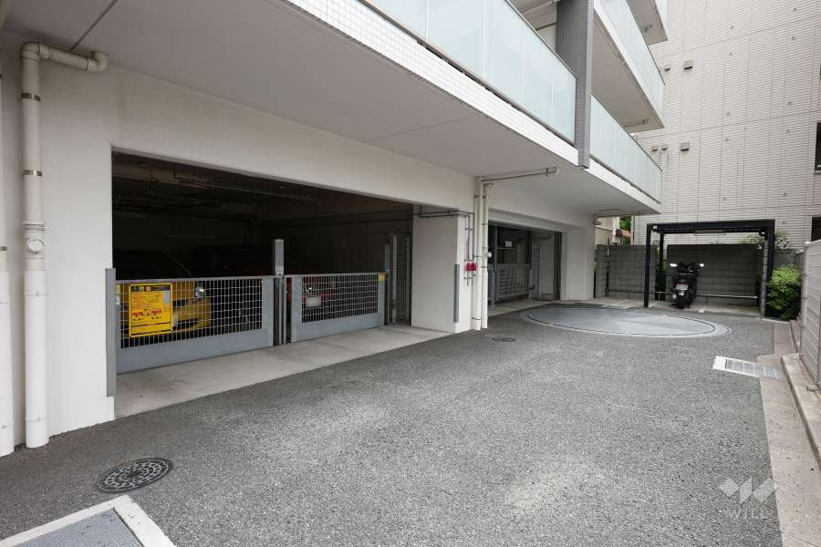 敷地内駐車場（屋内機械式）