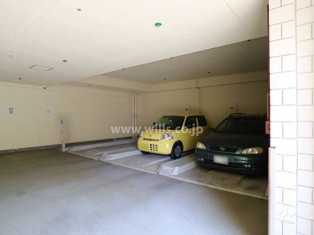 敷地内駐車場（屋内機械式）