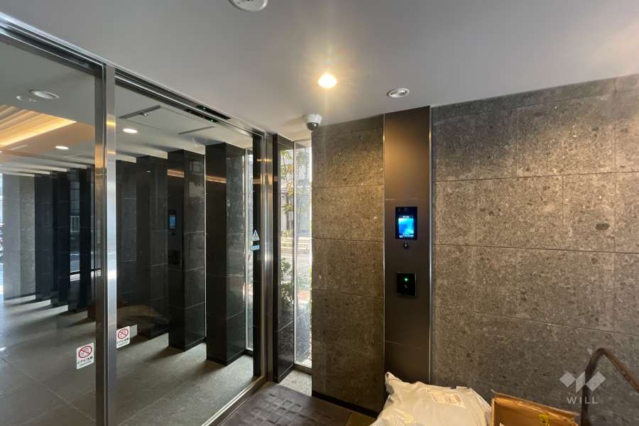 エントランスはオートロック付きです。