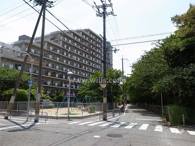 日商岩井グリーンサイドマンションの外観（北西側から）