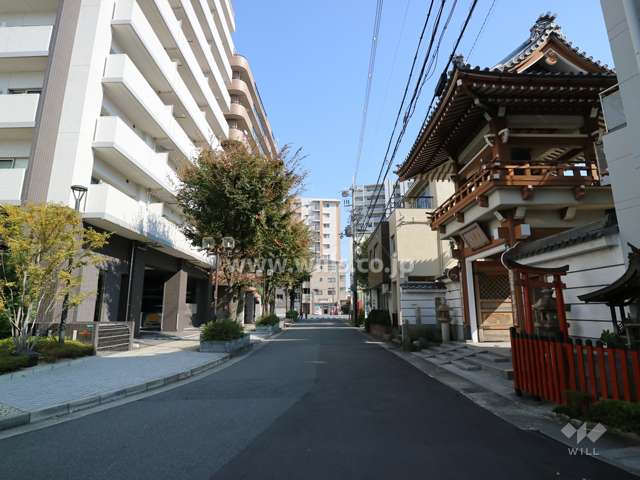 道を挟んで南側には『墨染寺』があります。