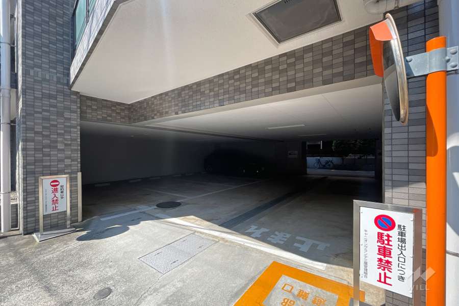 敷地内駐車場（屋内平面式）