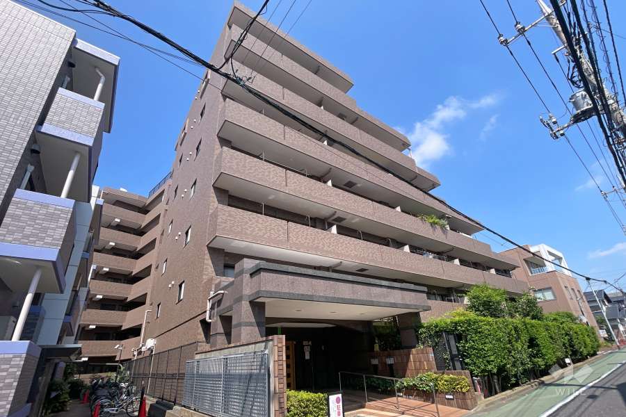 日神パレステージ三鷹2の外観（南東側から）