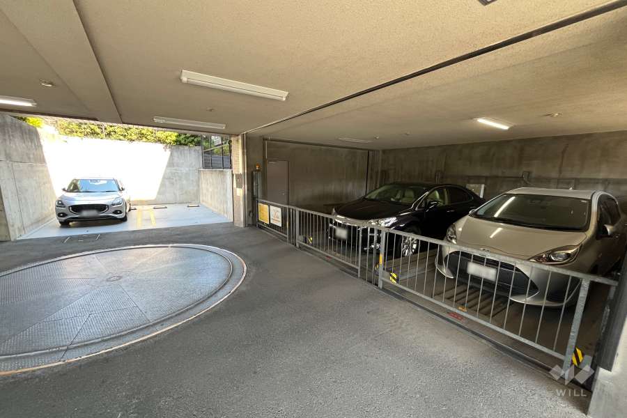 敷地内駐車場（屋外平面式・屋内機械式）