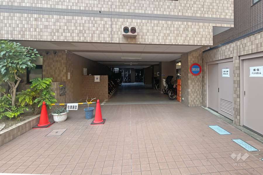 駐車場の出入り口