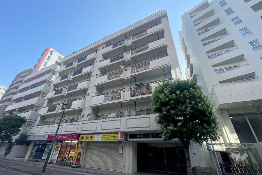 朝日三鷹マンションの外観（南西側から）