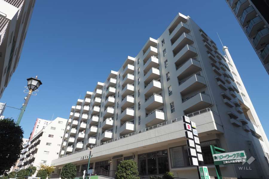 日生三鷹マンションの外観（南西側から）