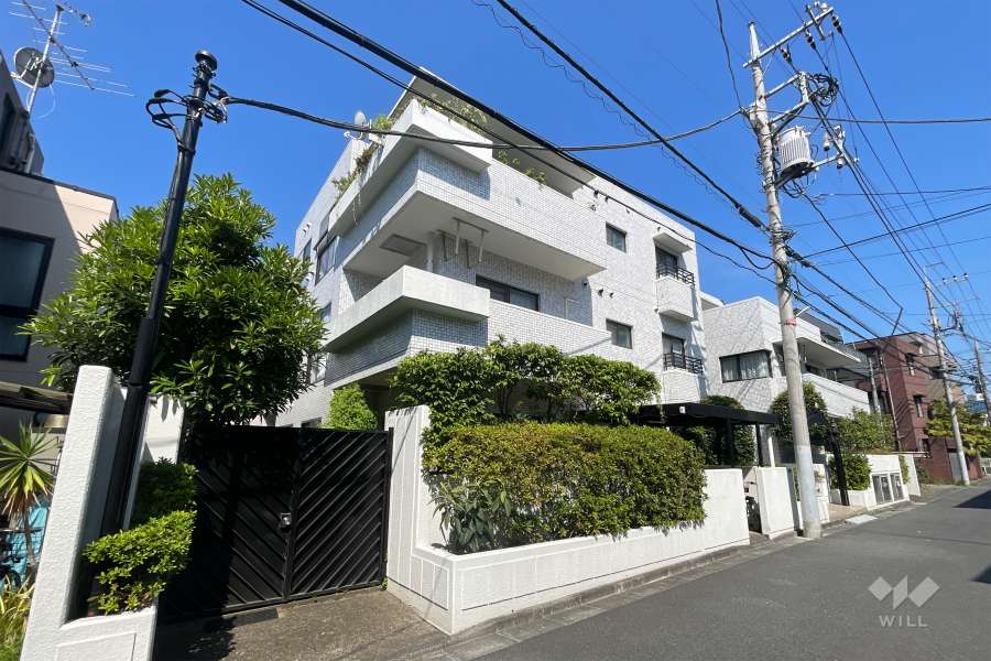 ピアコート三鷹弐番館の外観（南東側から）