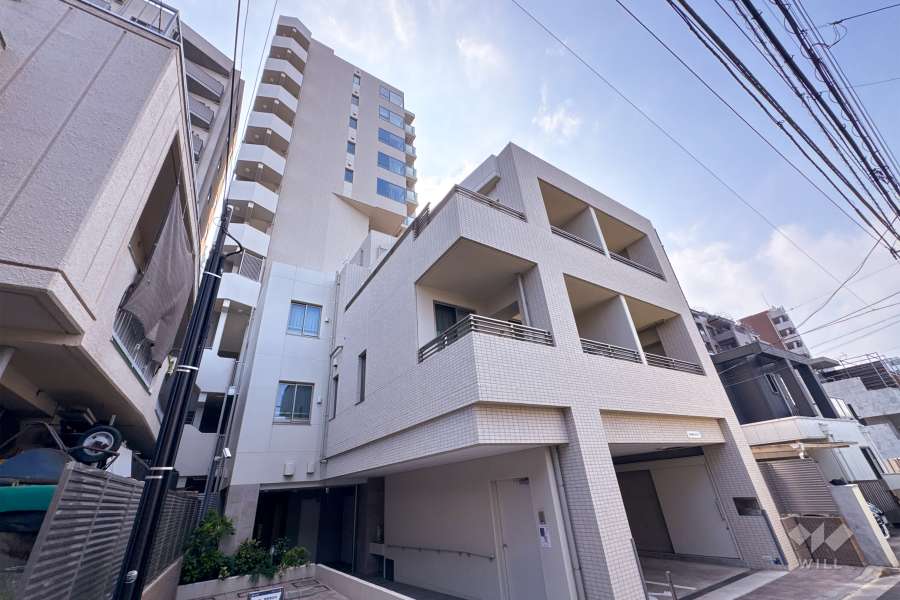 ブランズ三鷹の外観（北西側から）