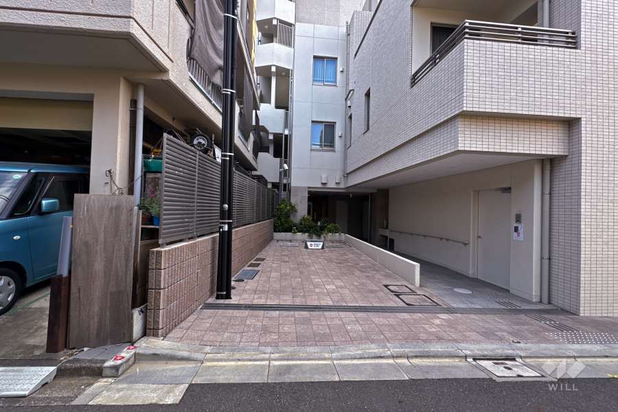 敷地内駐車場（屋外平面式）