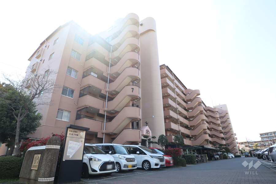 すまいる亀有7号棟の外観（北東側から）