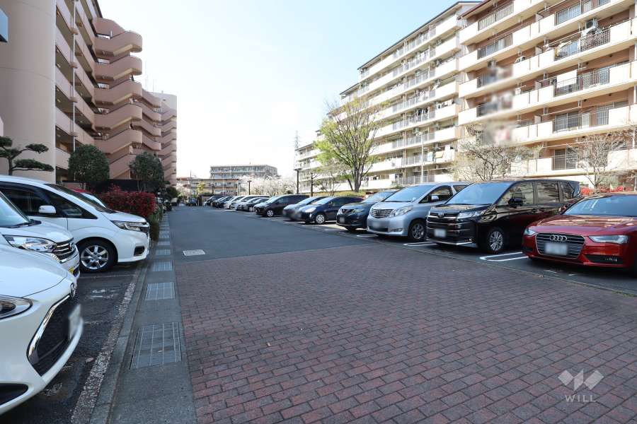 敷地内駐車場（屋外平面式）
