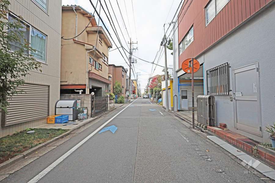 敷地北側の前面道路　