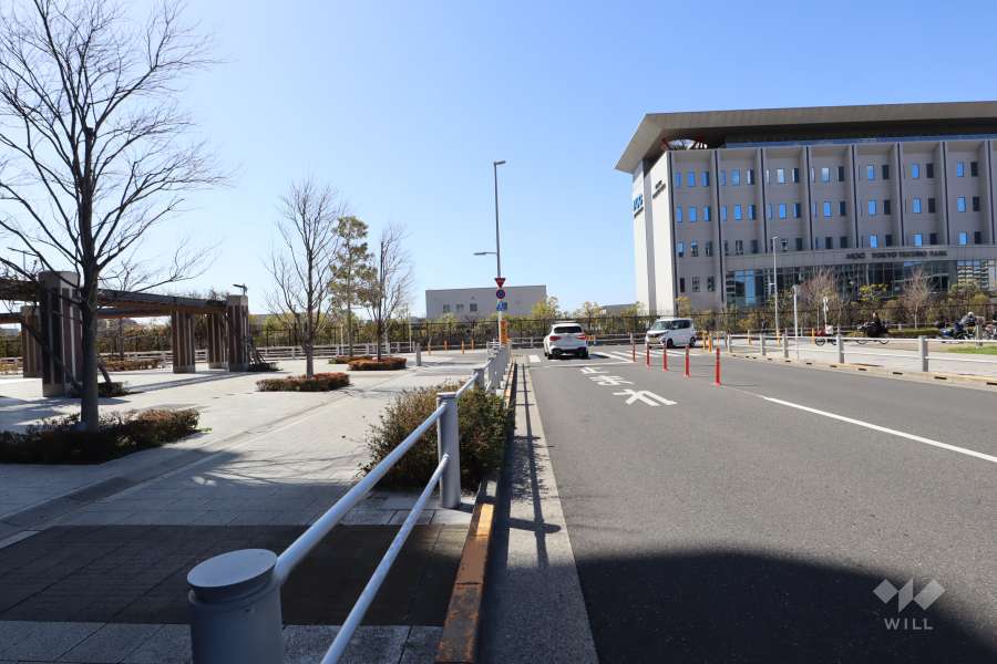 敷地北側前面道路（東側から）