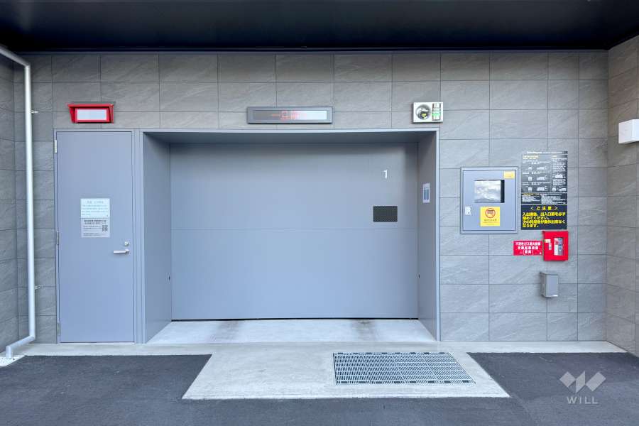 敷地内駐車場（タワー式）