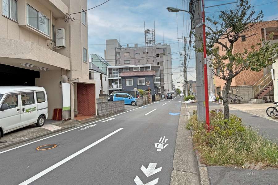 敷地北側の前面道路　