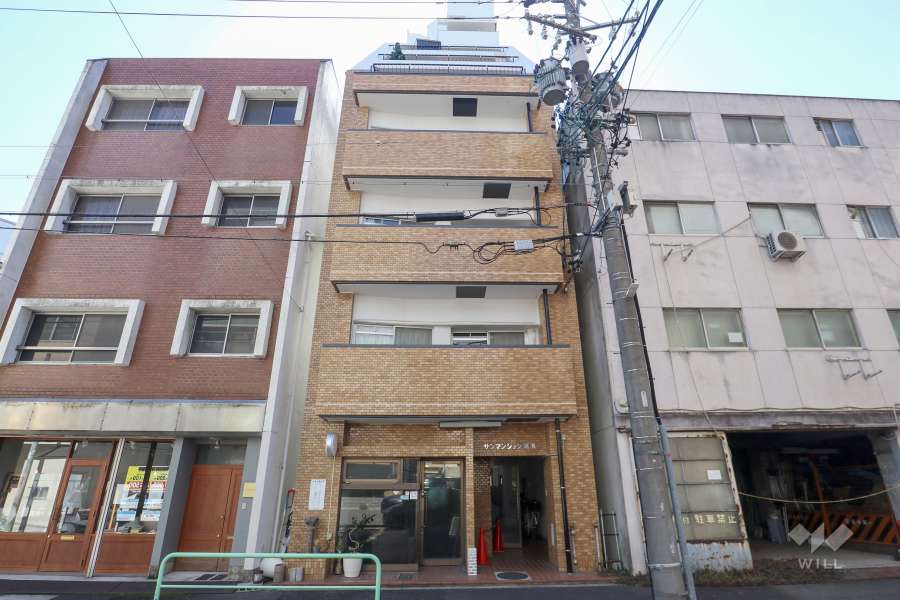 サンマンション鶴舞の外観（北側から）