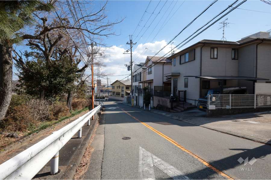 敷地北西側の前面道路