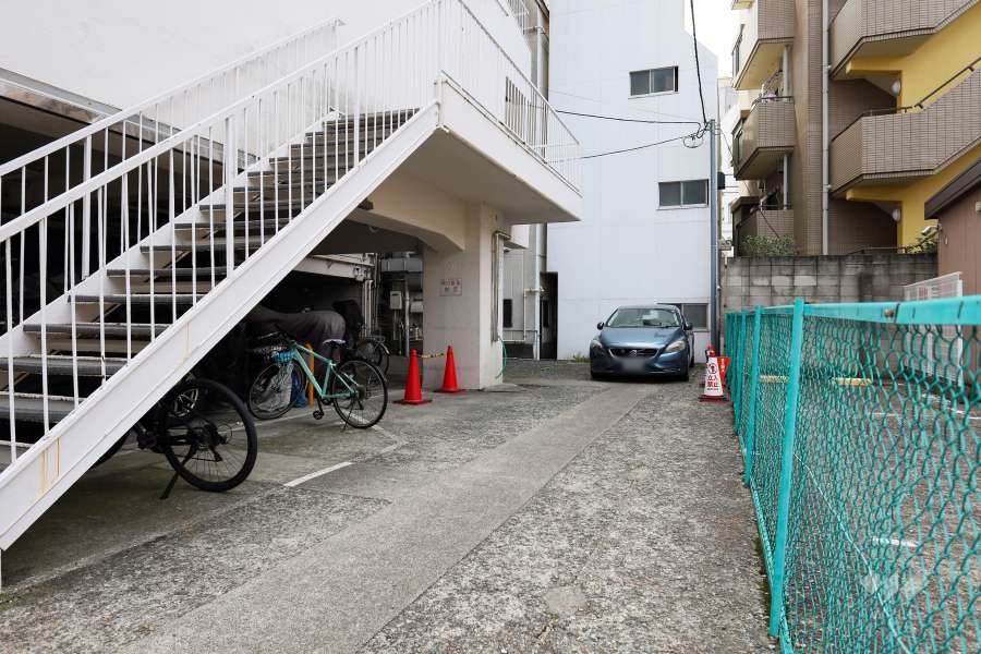 敷地内駐車場（屋外平面式）