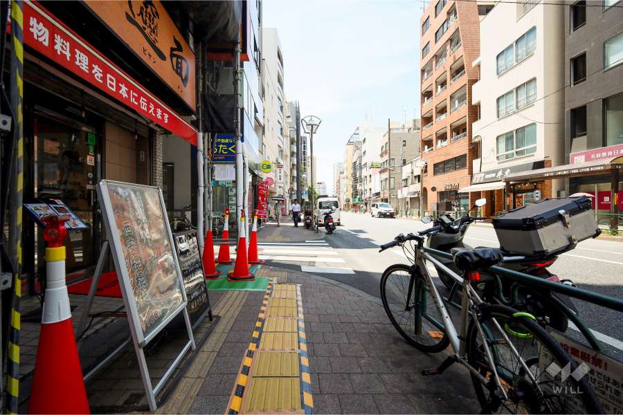 敷地北側の前面道路