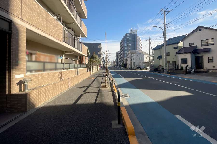 敷地南西側の前面道路