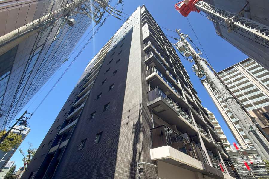 プレサンスロジェ上前津駅前THE RESIDENCEの外観(北東側から)