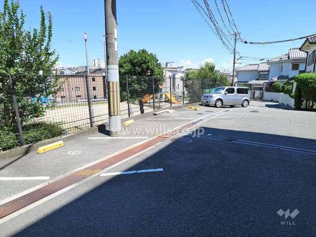 敷地内駐車場(屋外平面式)