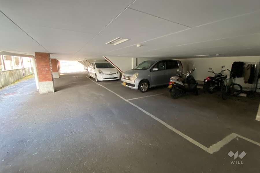 敷地内駐車場（屋内平面式）