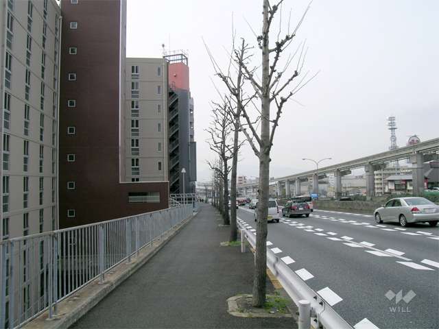 敷地北側は中央環状線に面しています。