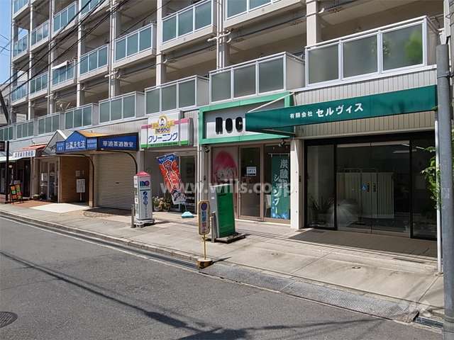 1階南部分は店舗になっています。
