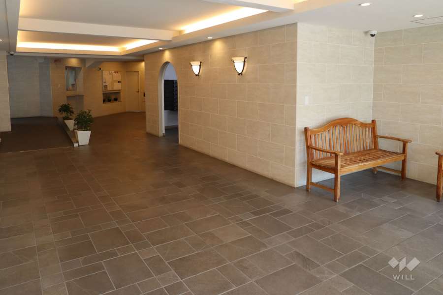 エントランスホール