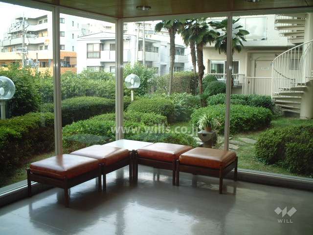 エントランスホール