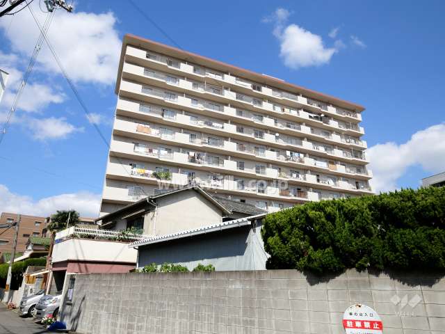 南桜塚ハイツの外観（南西側から）