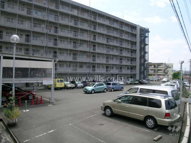 敷地内駐車場（建物は1号棟）