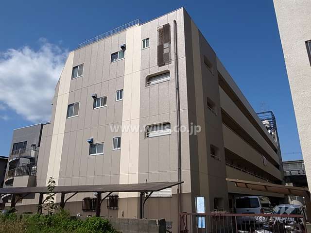 蛍池ハイツ西の外観（南東側から）