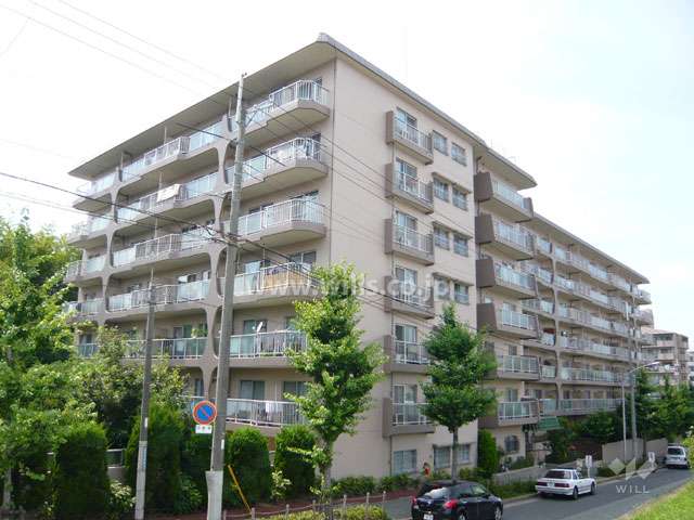 千里グリーンマンションの外観（南東側から）