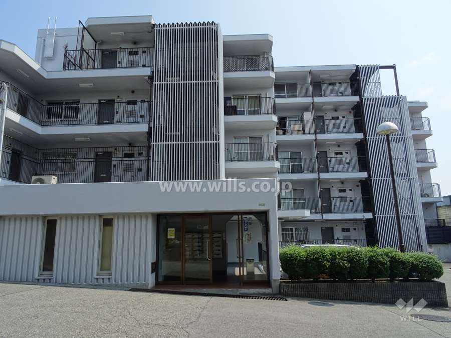 日商岩井第4緑地公園マンションの外観（北側から）