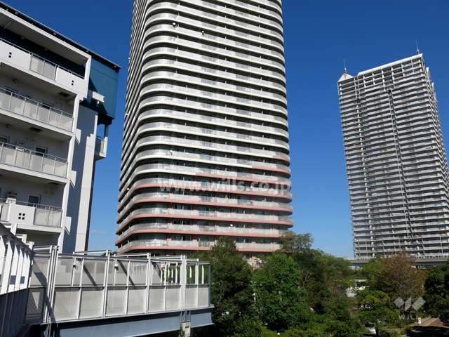 RICウエストコート3番街1番館の外観（南西側から）