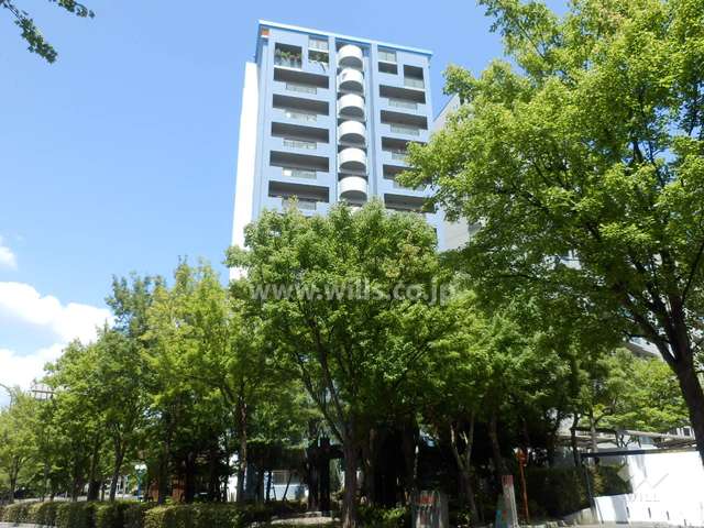 RICウエストコート4番街北棟1番館の外観（南西側から）