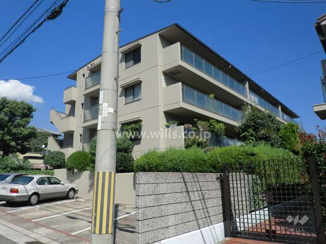 ファミーユ住吉牛神前（北）の外観（南西側から）