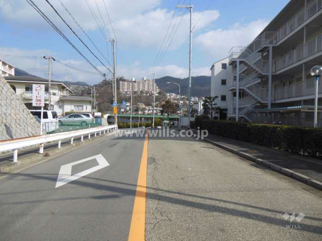 敷地北西側の前面道路