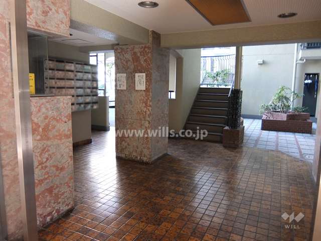 エントランスホール