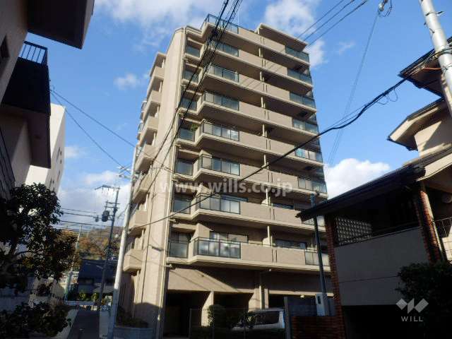 藤和岡本ホームズ2番館の外観（南西側から）