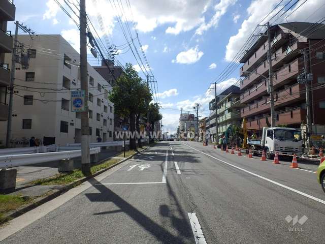 敷地北側の前面道路